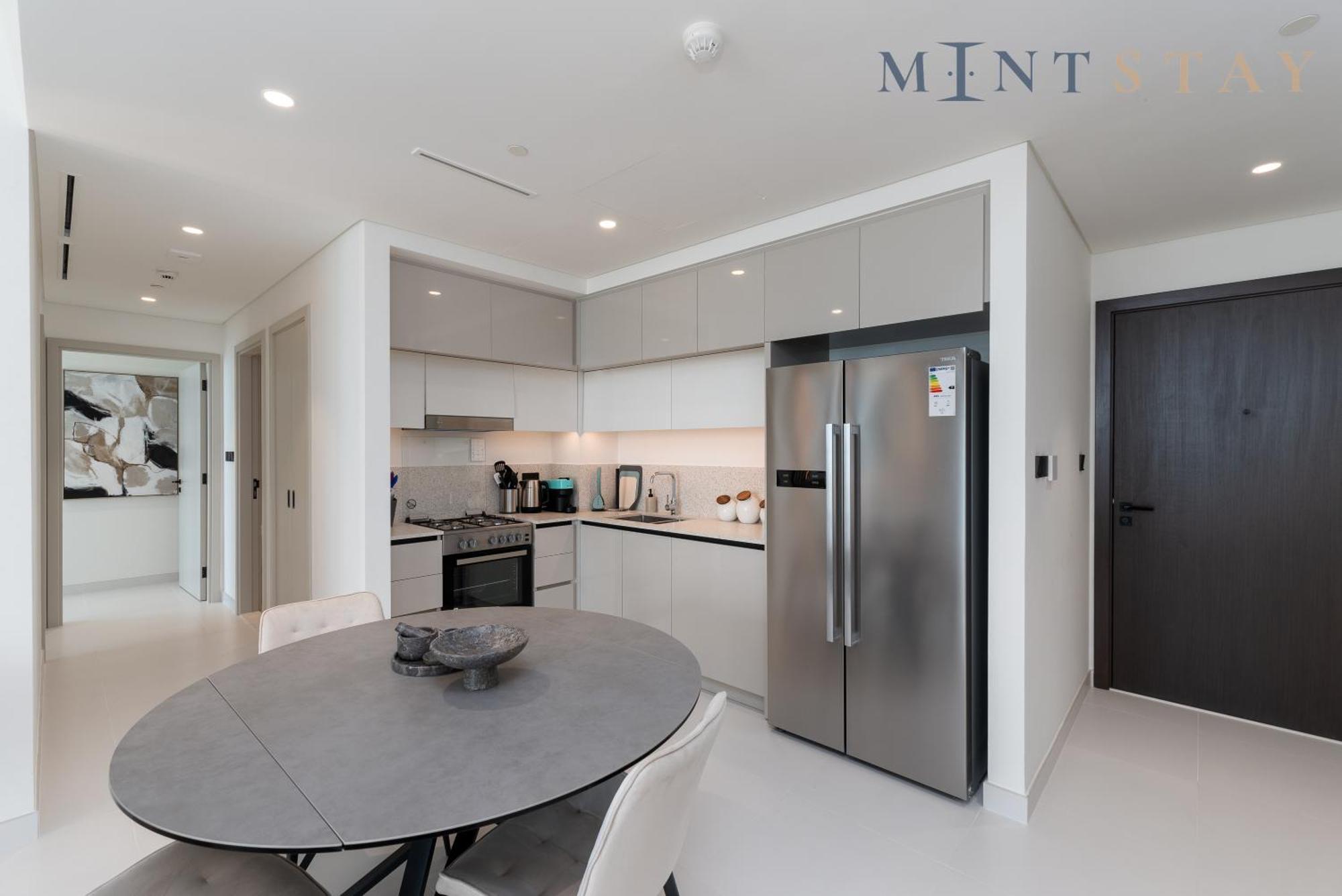Apartment Marina Vista 2, Emaar Beachfront - Mint