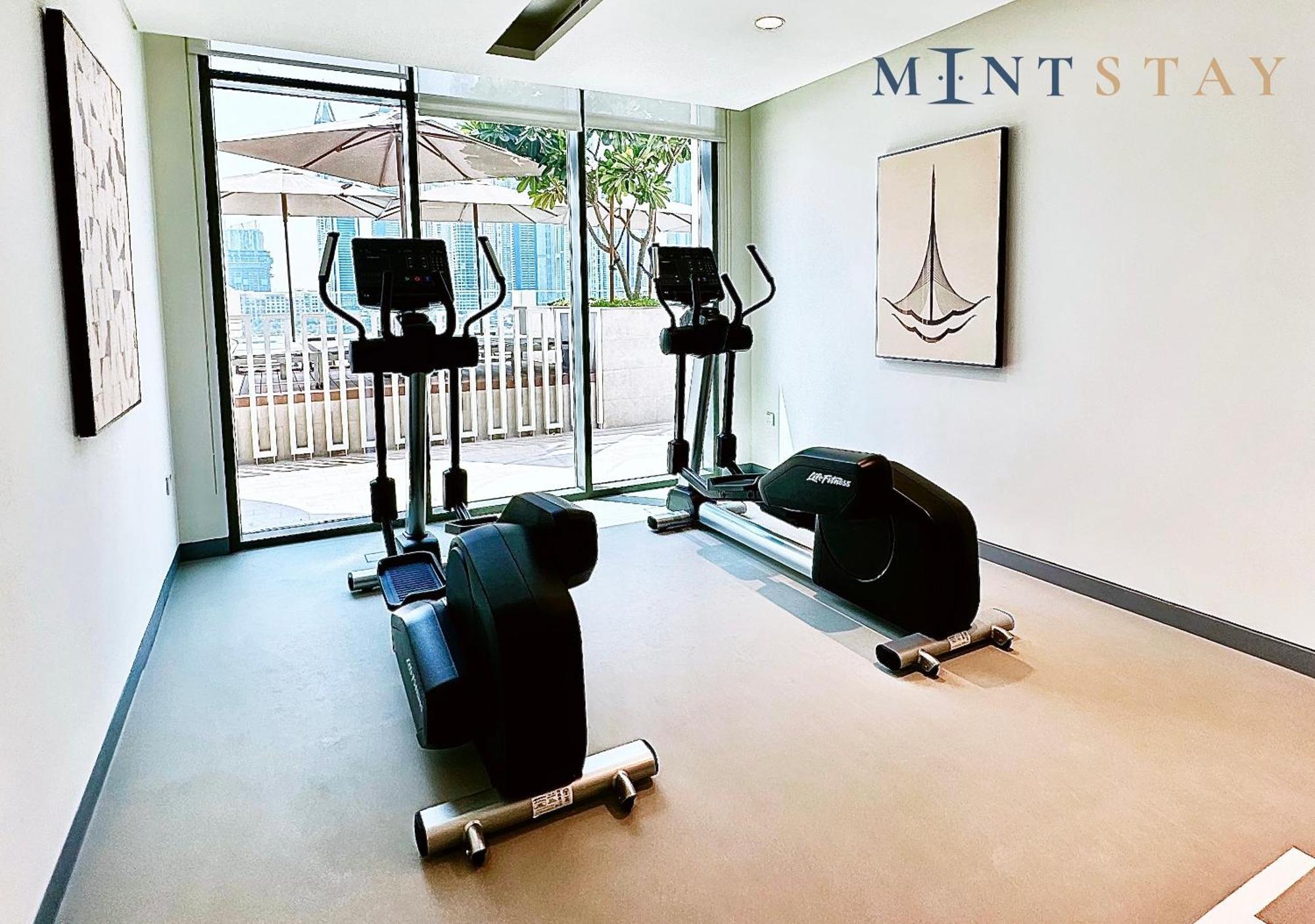 Apartment Marina Vista 2, Emaar Beachfront - Mint