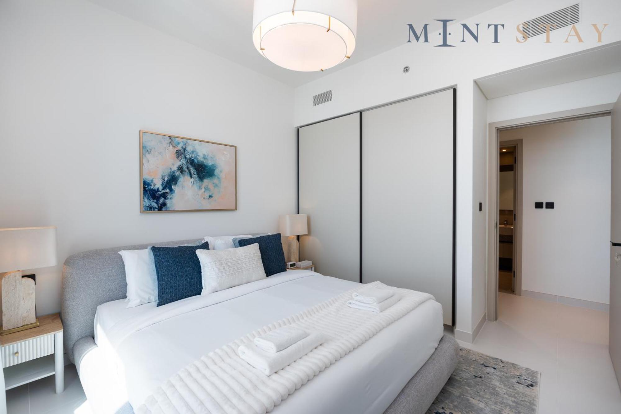 Apartment Marina Vista 2, Emaar Beachfront - Mint
