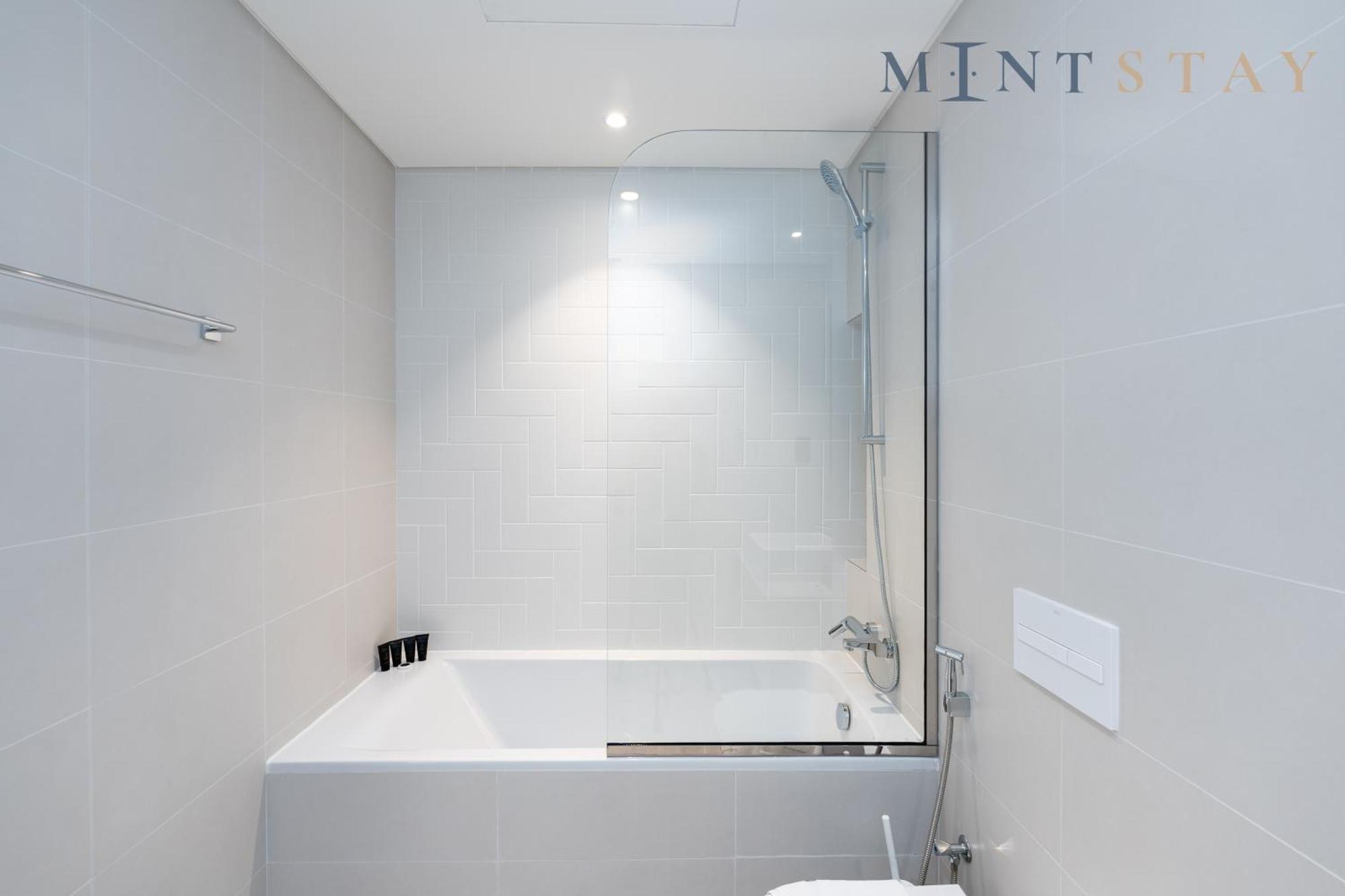 Marina Vista 2, Emaar Beachfront - Mint Dubai