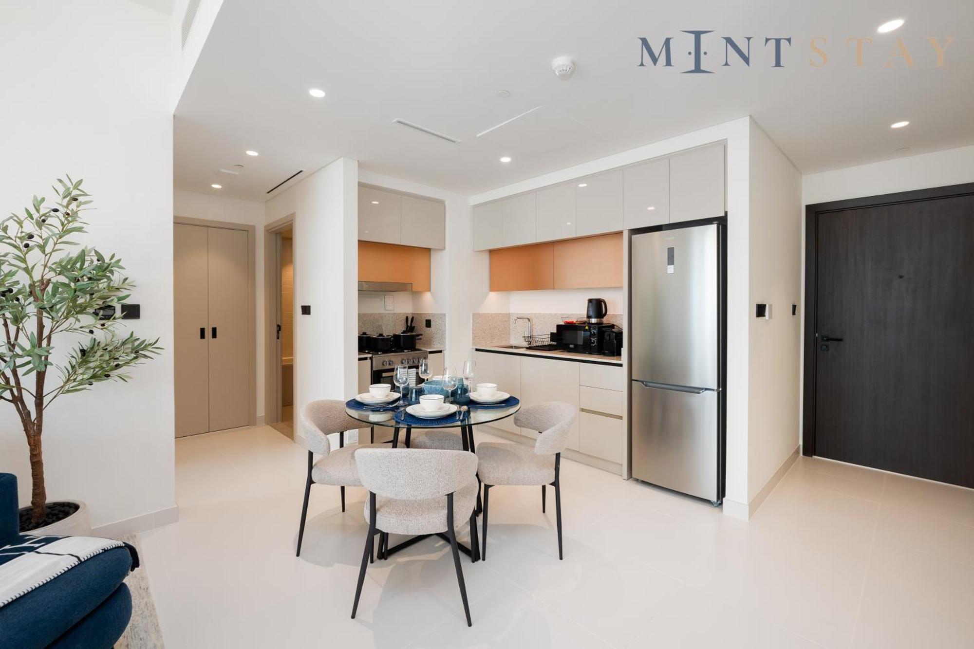 Apartment Marina Vista 2, Emaar Beachfront - Mint *