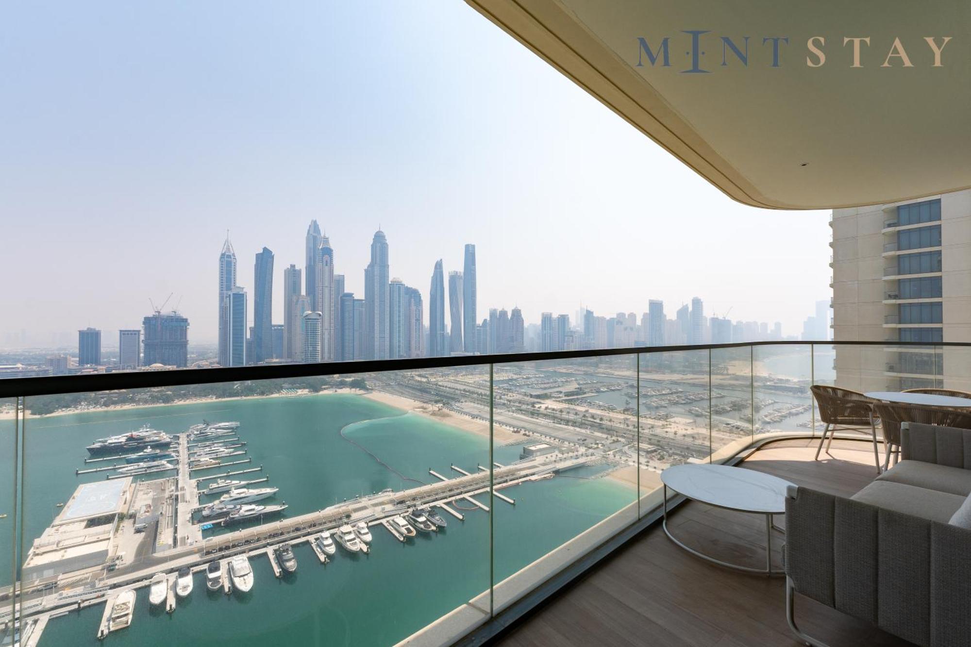 Marina Vista 2, Emaar Beachfront - Mint