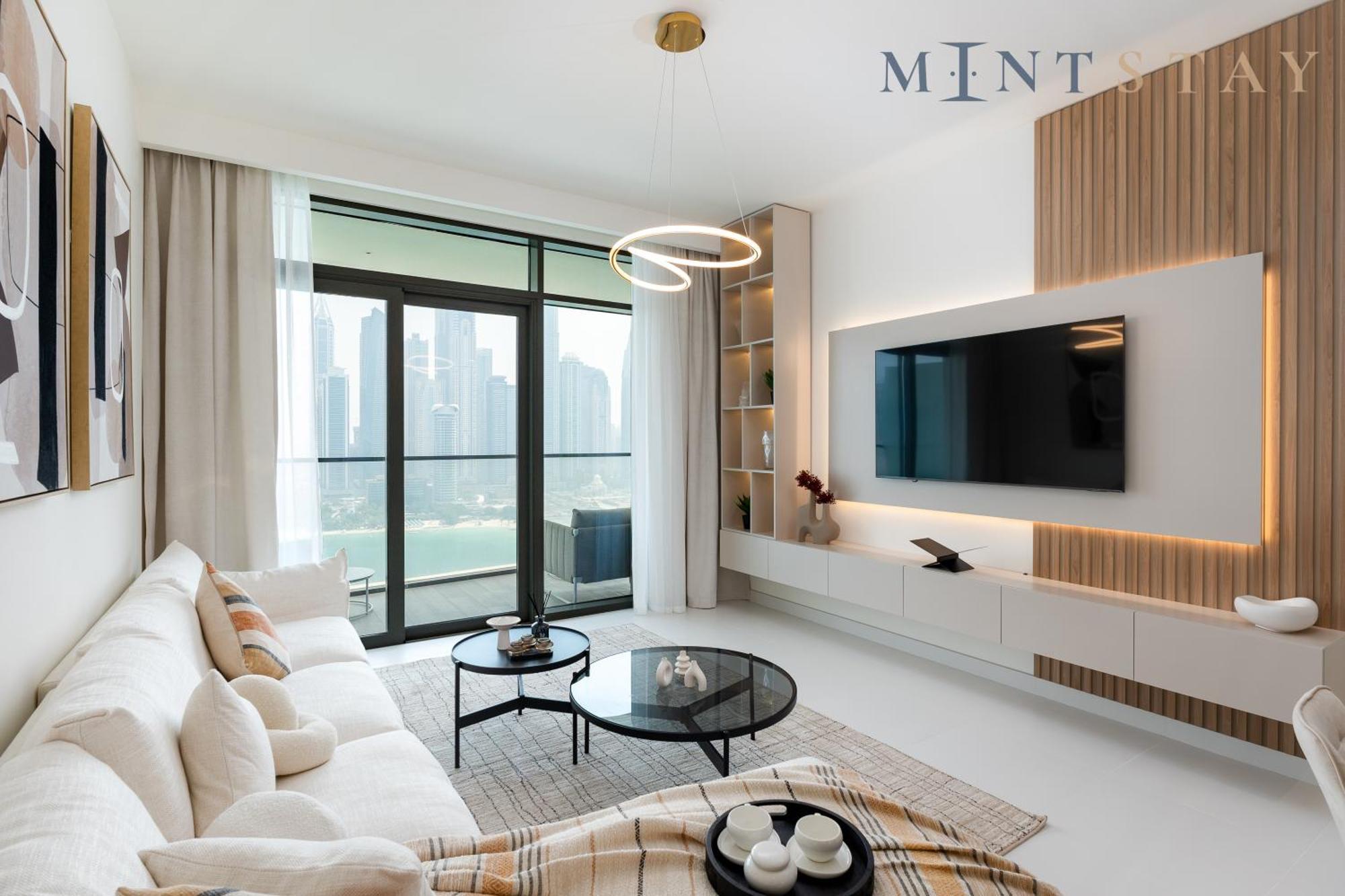 Marina Vista 2, Emaar Beachfront - Mint *