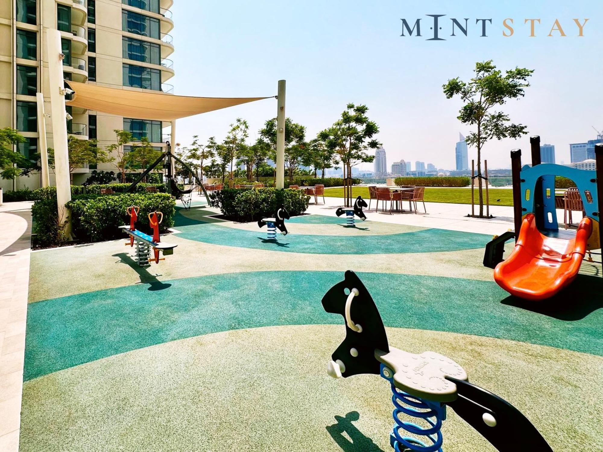 Apartment Marina Vista 2, Emaar Beachfront - Mint