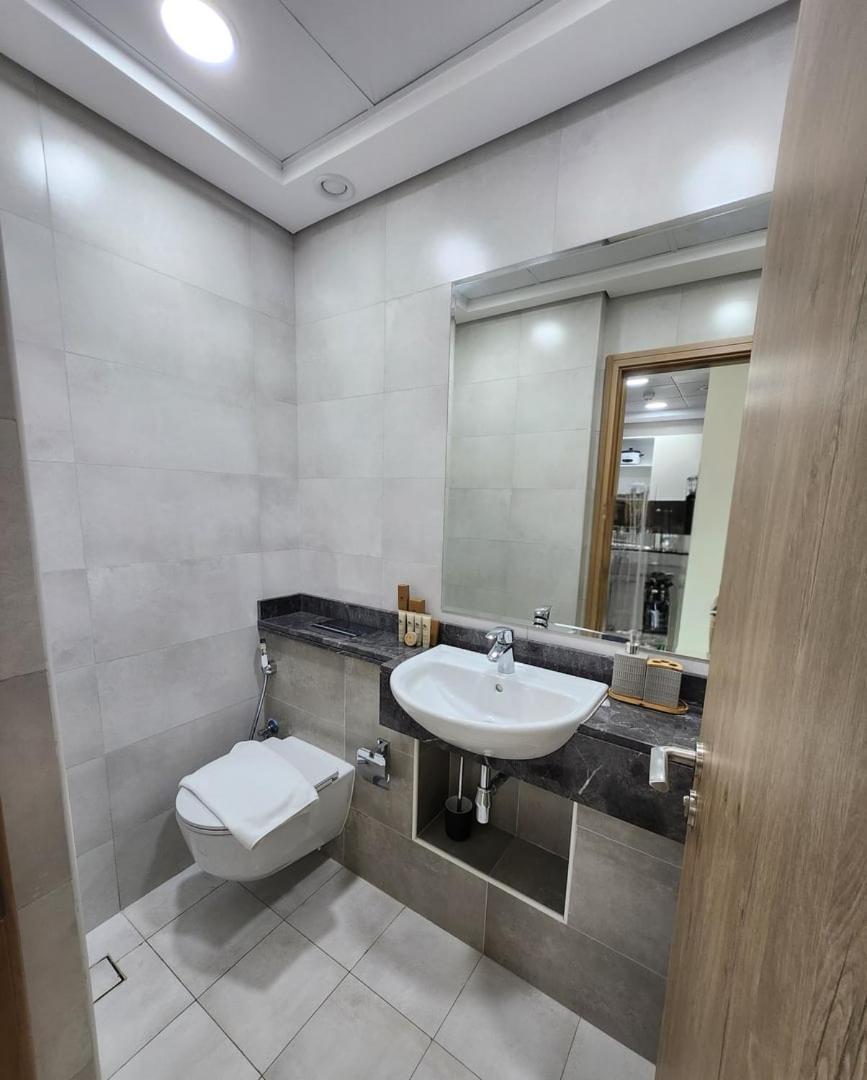Rosenheim | 1 Bedroom Modern W/burj Khalifa View