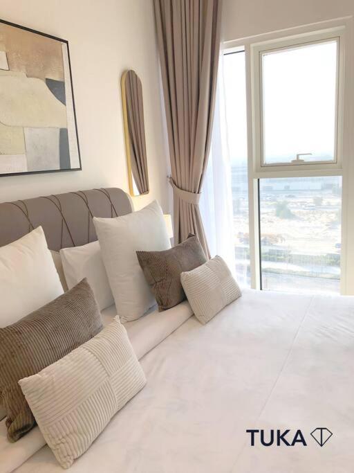 Holiday home Stunning 2-bhk Golfville At Hills Prime *