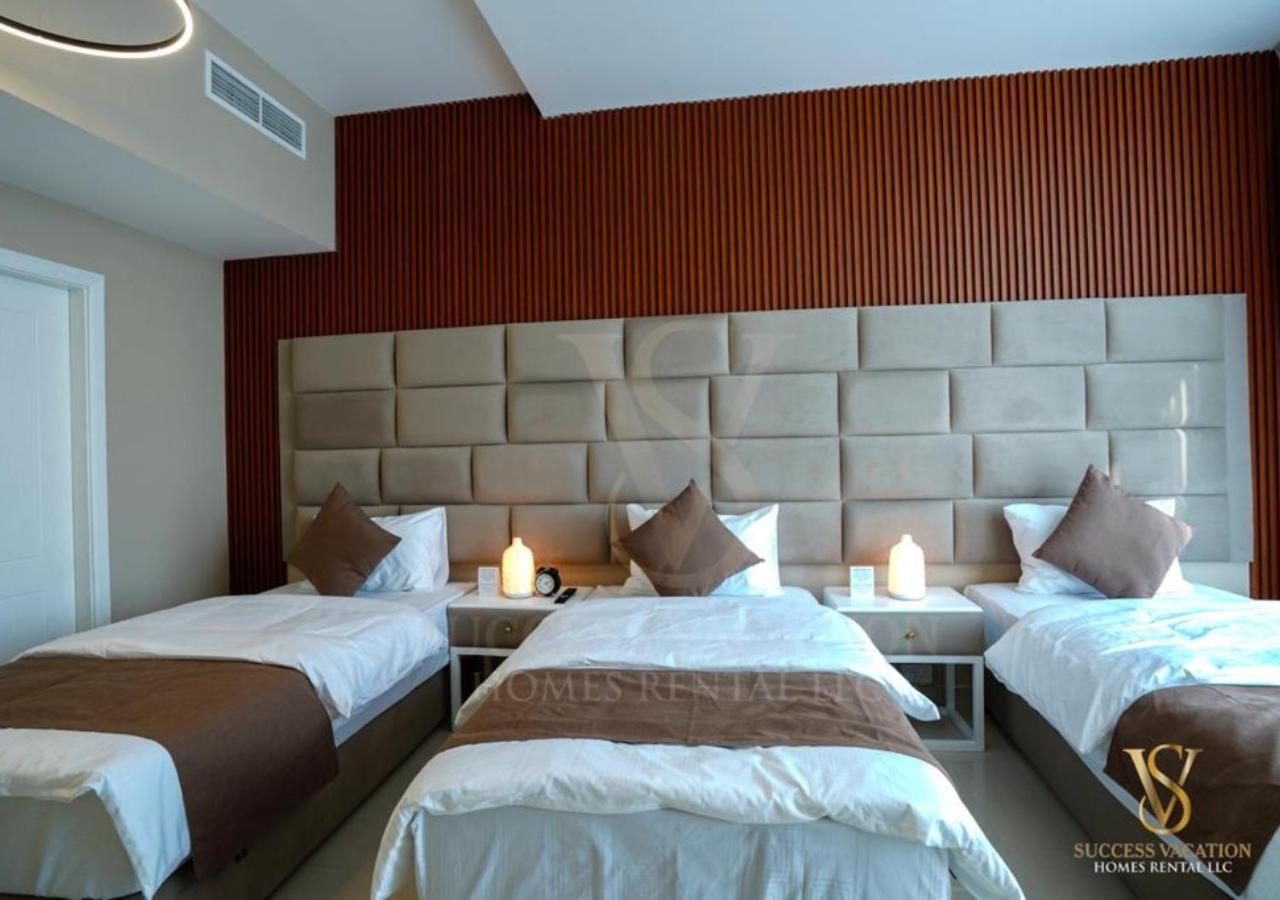 Marina , Success Luxury Apartments, Near Jbr And Metro Station-daily Free Housekeeping Included Daire Dubai