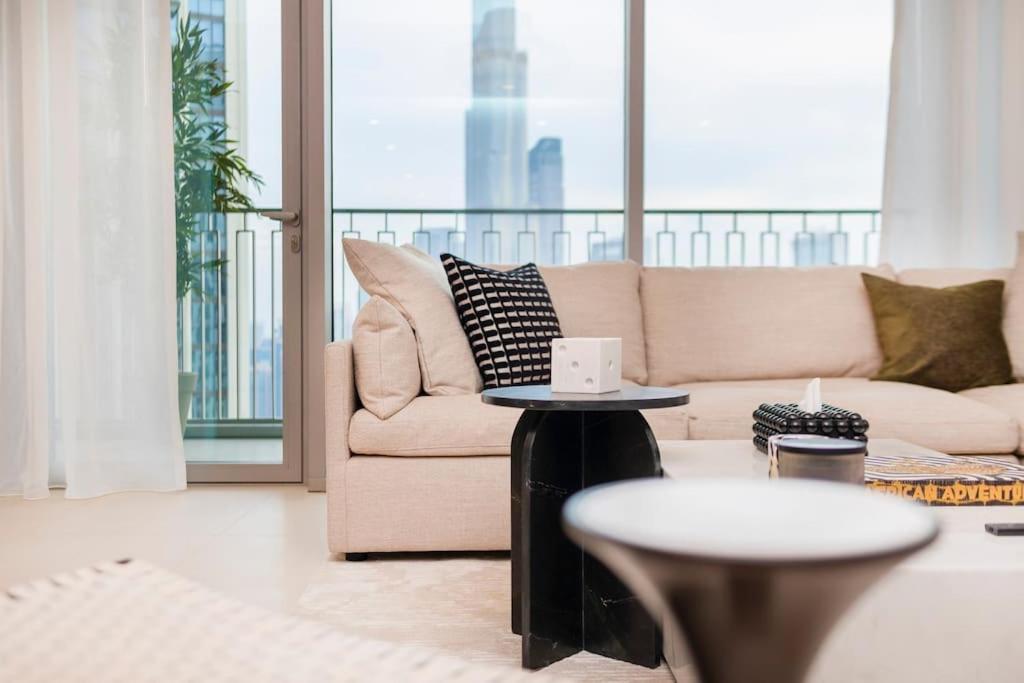 Beautiful View, Modern By Chi Living