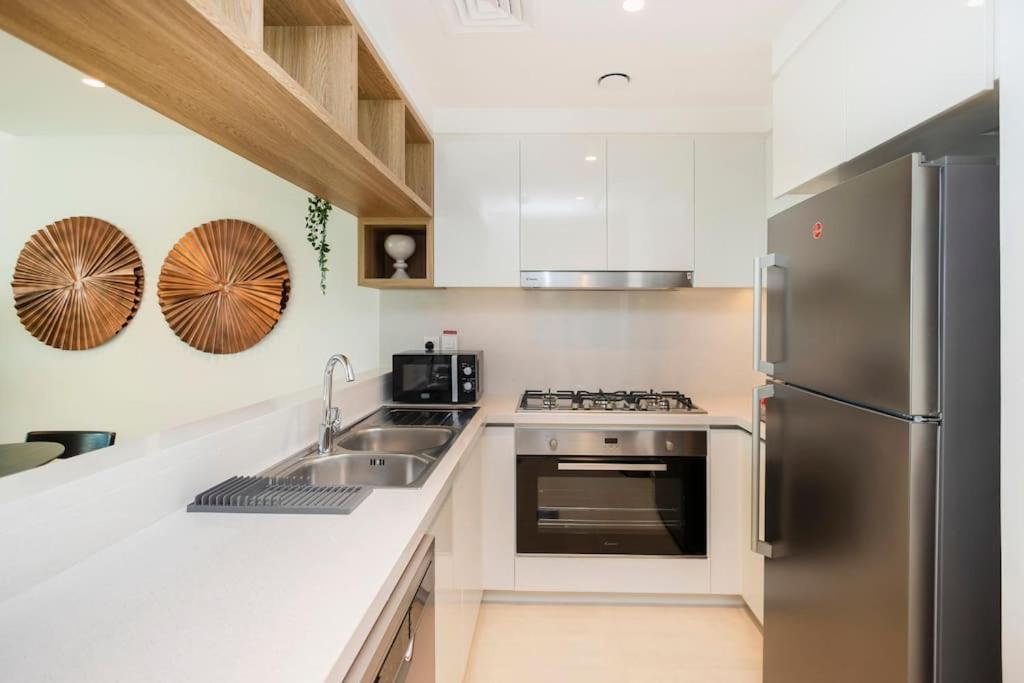 Apartment Beautiful View, Modern By Chi Living