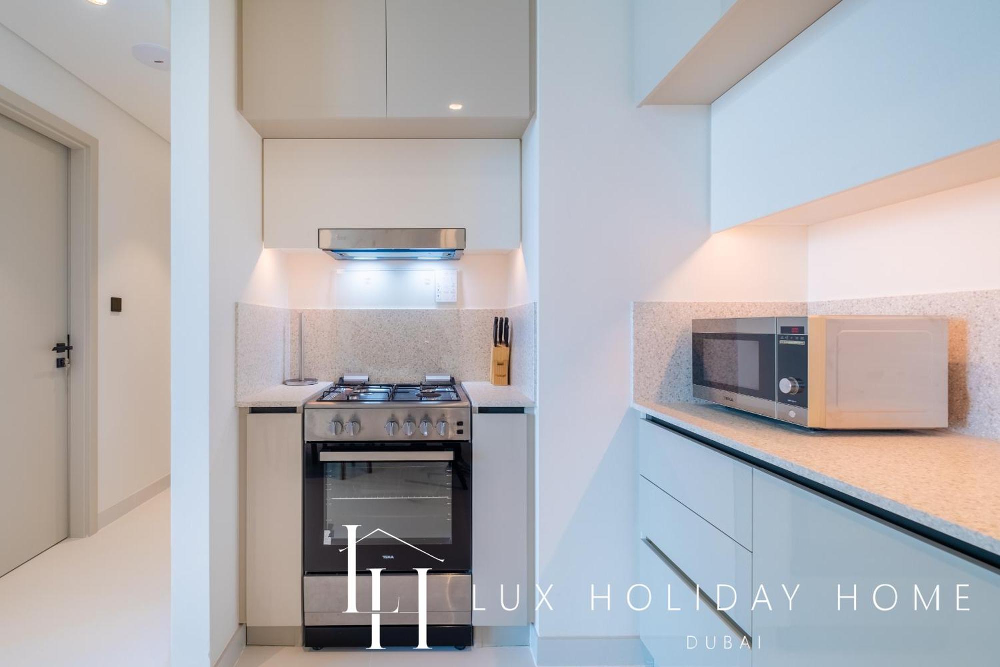 Lux The Marina Vista Beachfront 4 Apartamento