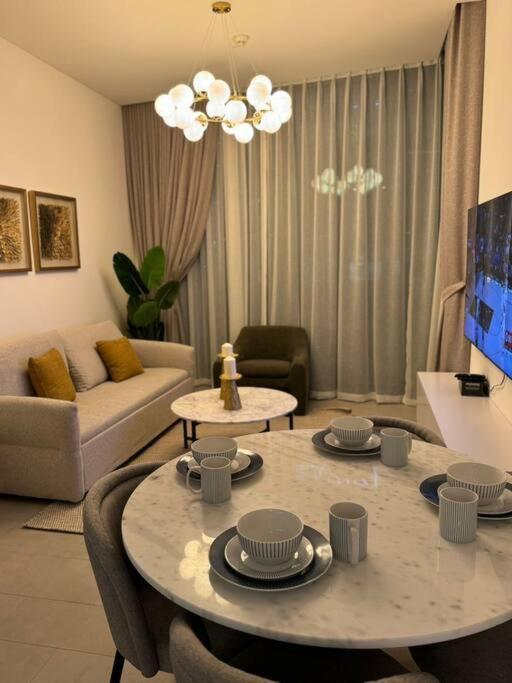 Holiday home Luxury 2bdr In Sobha Hartland Waves Near Mall And Burj Khalifa *