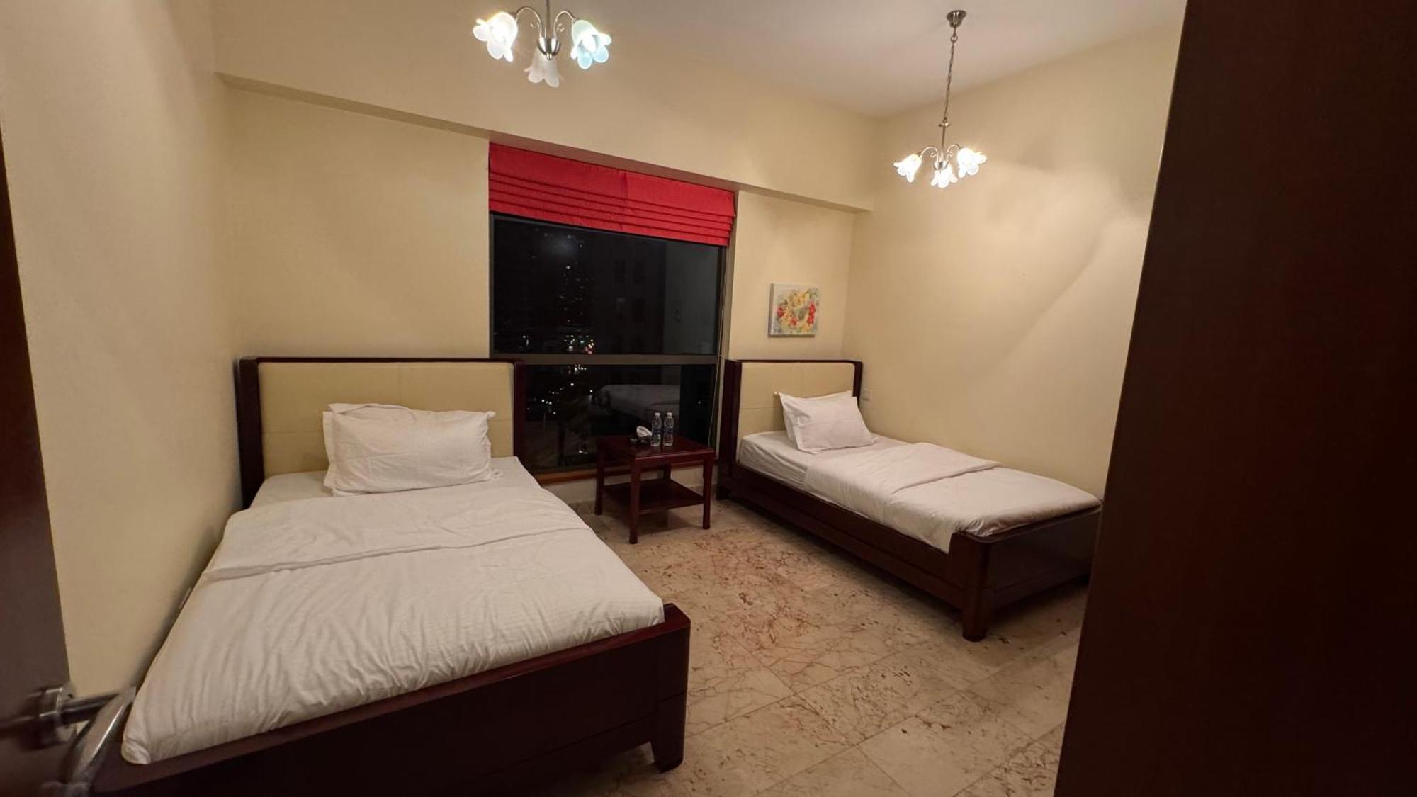 Hostel Pool View Executive Near Jbr Walk, Sadaf 1,2