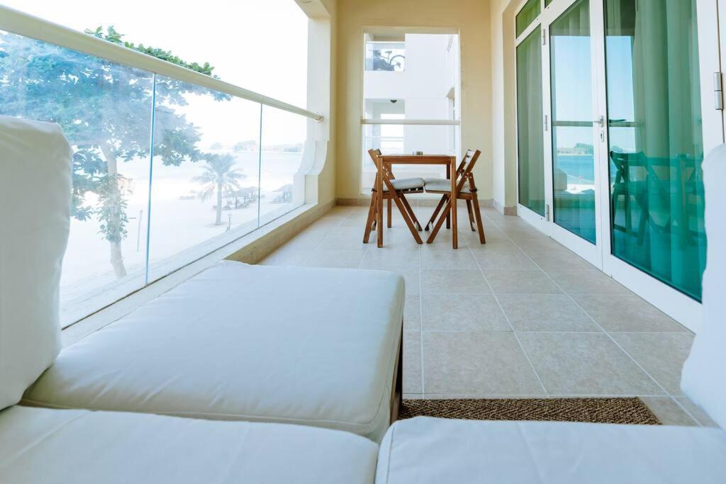 Apartment Elegant 1br Retreat With Ocean Views, Palm Dubai