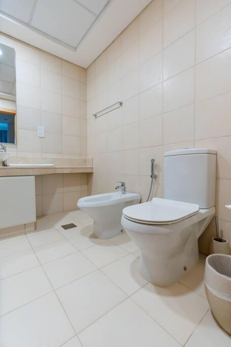 Elegant 1br Retreat With Ocean Views, Palm *