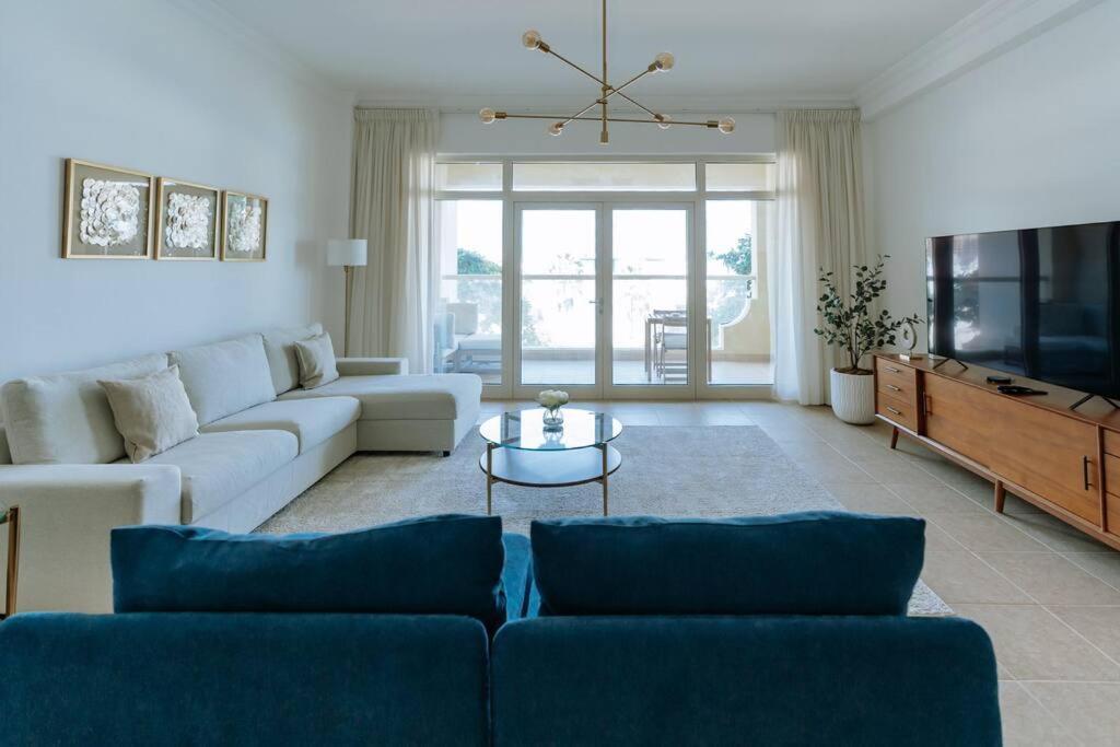 Apartment Elegant 1br Retreat With Ocean Views, Palm