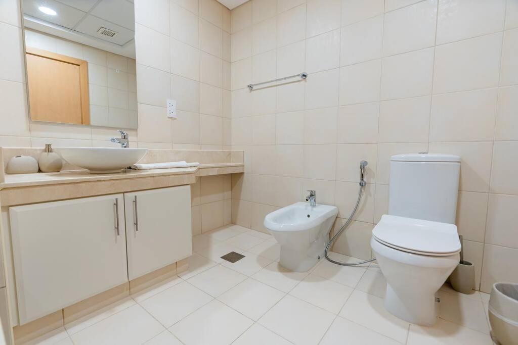 Elegant 1br Retreat With Ocean Views, Palm *