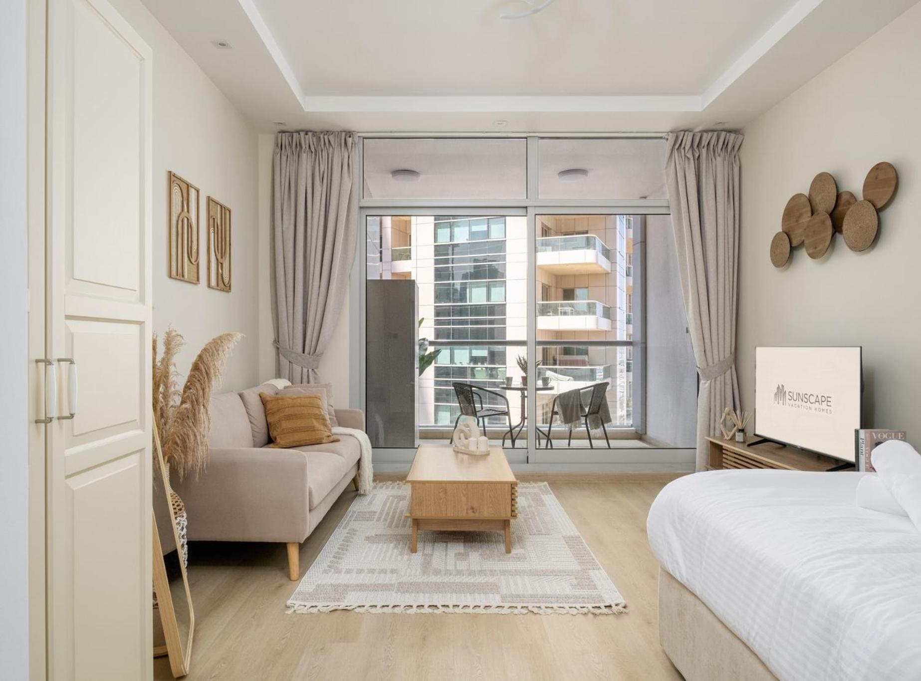 Apartment Modern Near The *