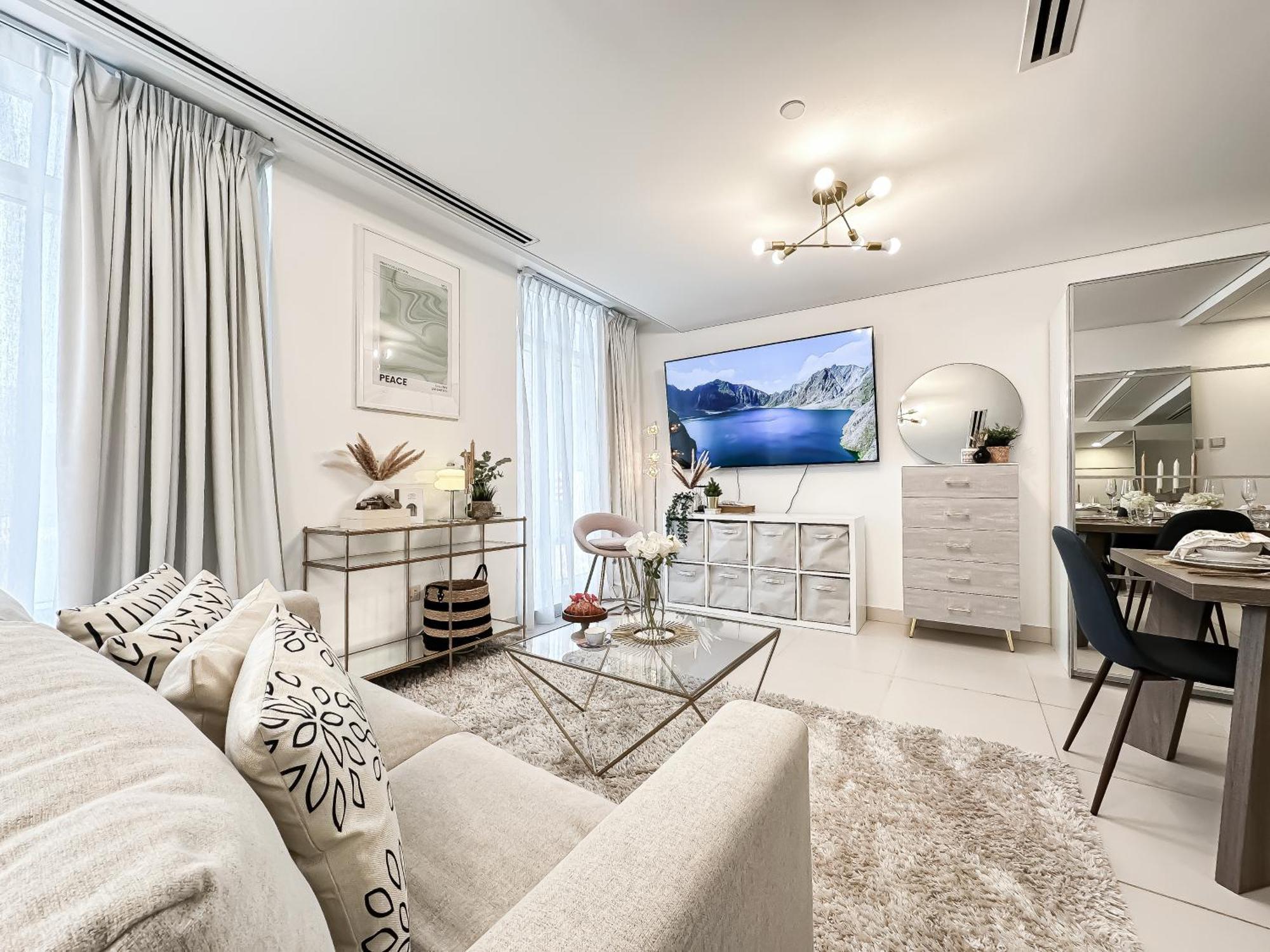 Dreamy Downtown W Boulevard Access Apartment *