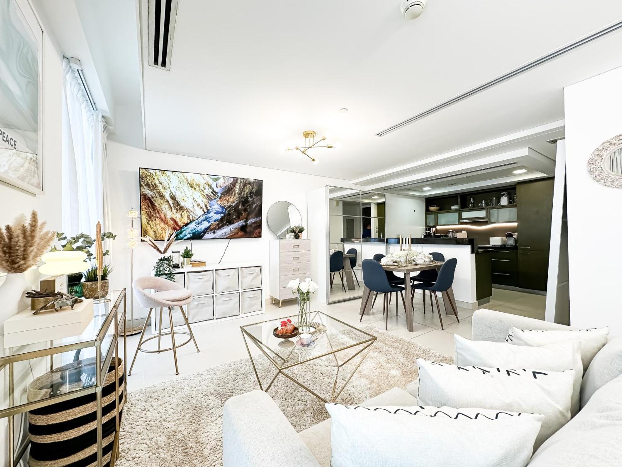 Dreamy Downtown W Boulevard Access Apartment Dubai