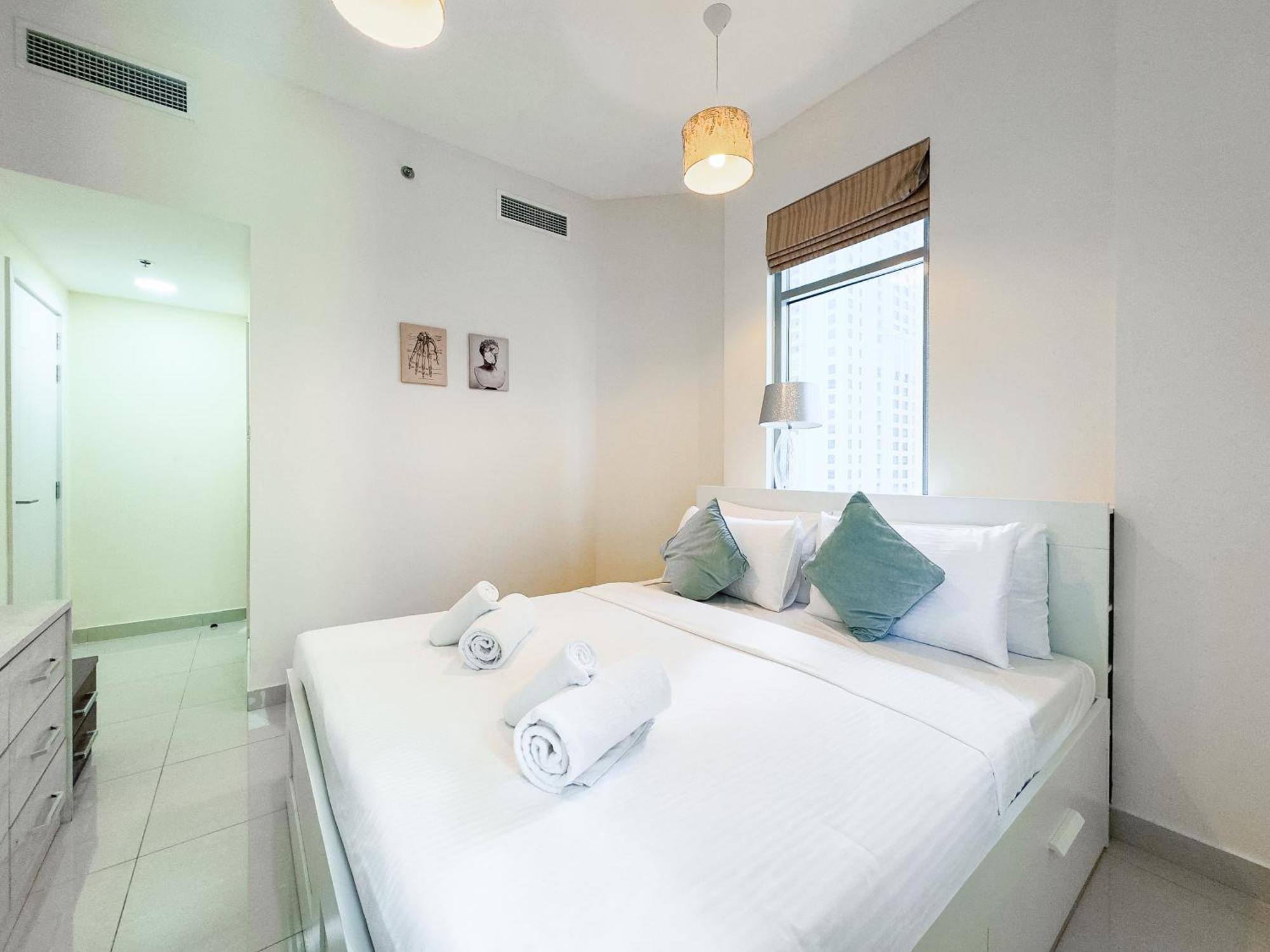 Daire Walk To & Marina Mall - Marina 2bdr Dubai