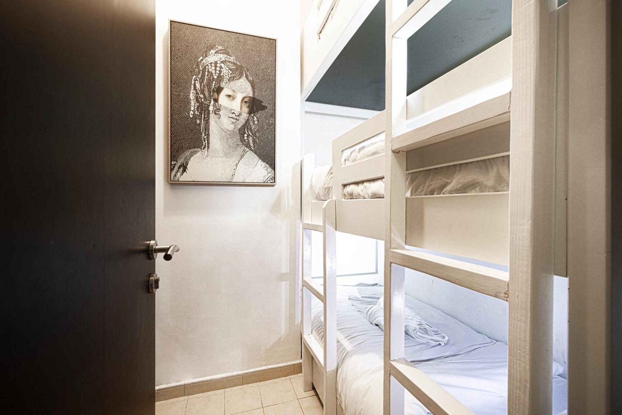 With Private Pool & Huge Terrace Overlooking The Marina * Dubai