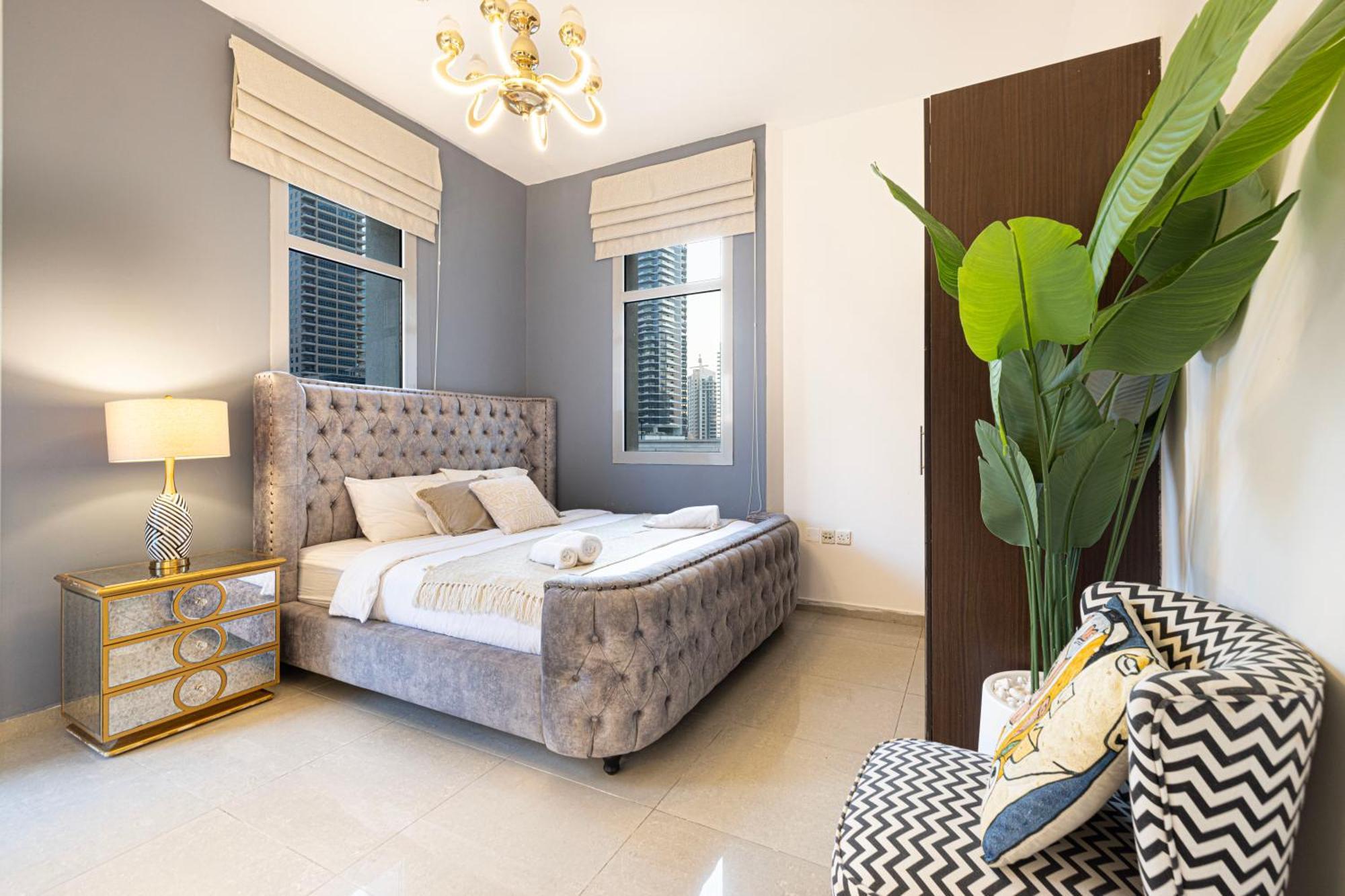 Holiday home With Private Pool & Huge Terrace Overlooking The Marina Dubai