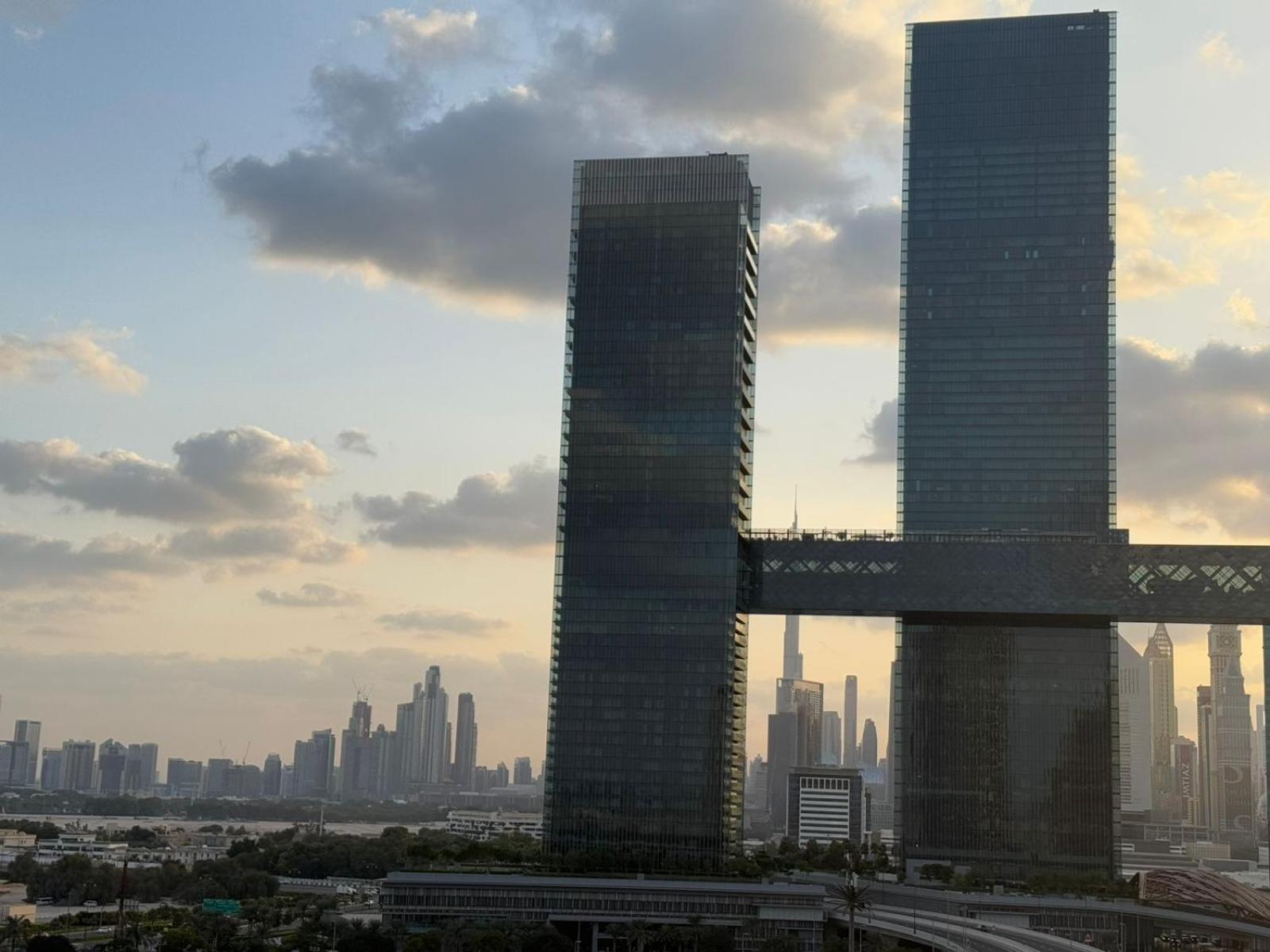 Luxury 2-bed Flat, Prime Location, Burj View & World Highest Running Track Apartment Dubai