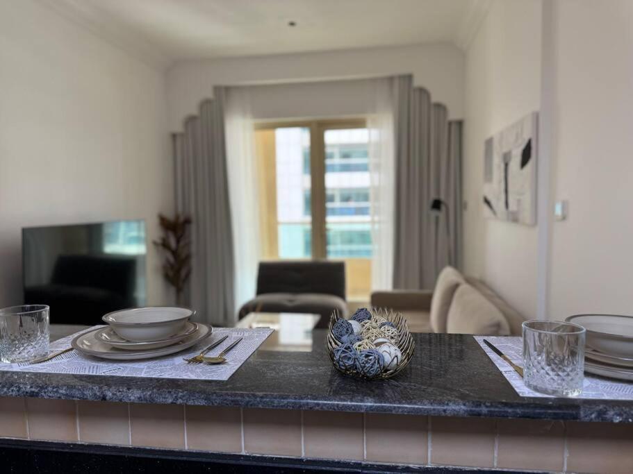 Ashri Modern Elegant Near Metro In Marina *