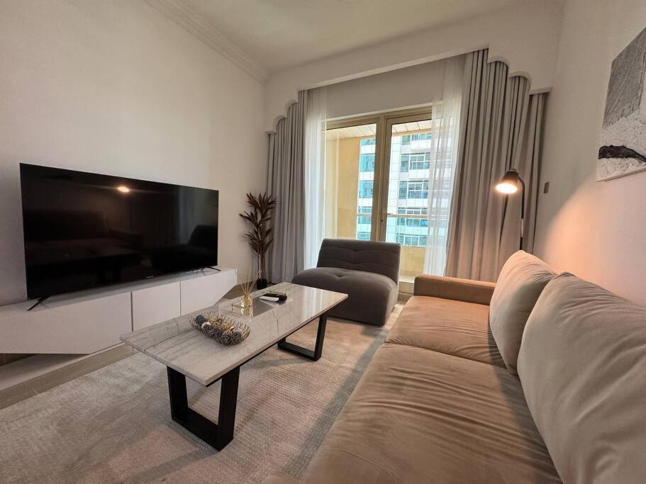 Ashri Modern Elegant Near Metro In Marina Apartment Dubai