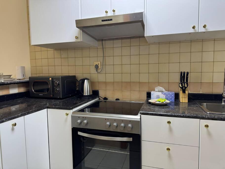 Ashri Modern Elegant Near Metro In Marina * Dubai