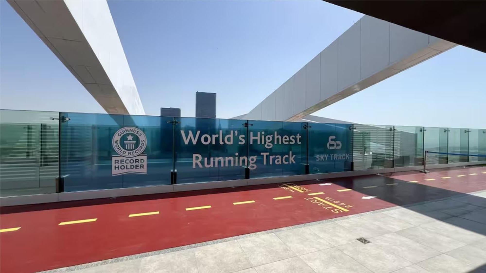 Luxury 2-bed Flat, Prime Location, Burj View & World Highest Running Track Dubai