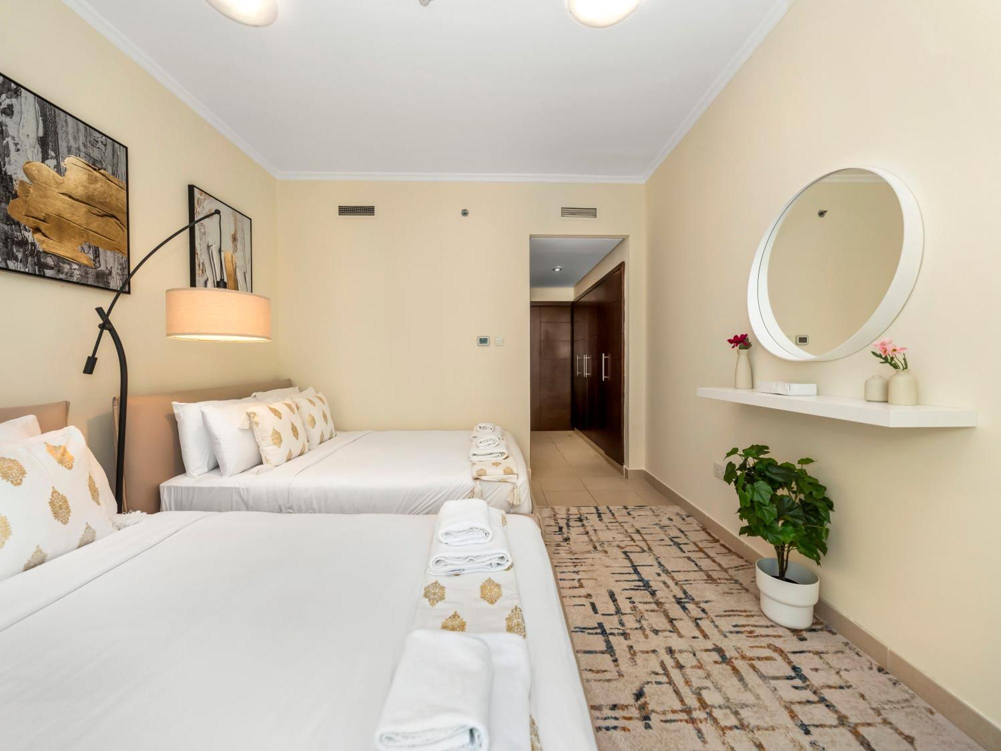 Prime Location - Amazing Burj Khalifa View Apartment Dubai