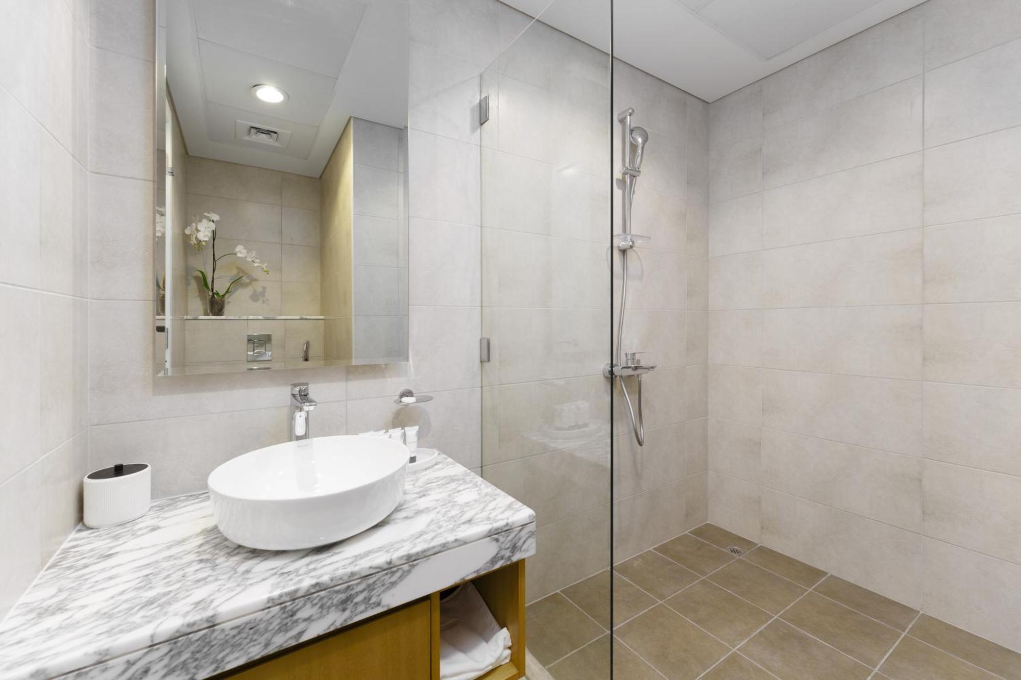 Aykon - Modern 2br - 5min Mall * Dubai
