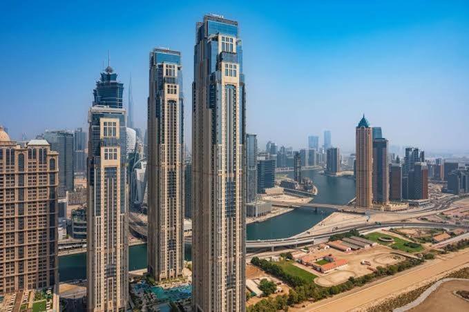 Apartment Aykon - Modern 2br - 5min Mall Dubai