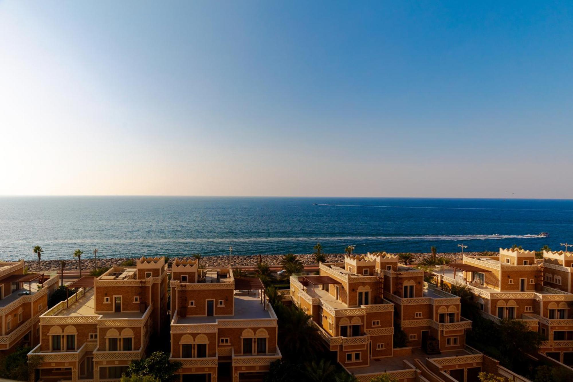 Charming Sea View 2bdr, And Pool Access Apartment