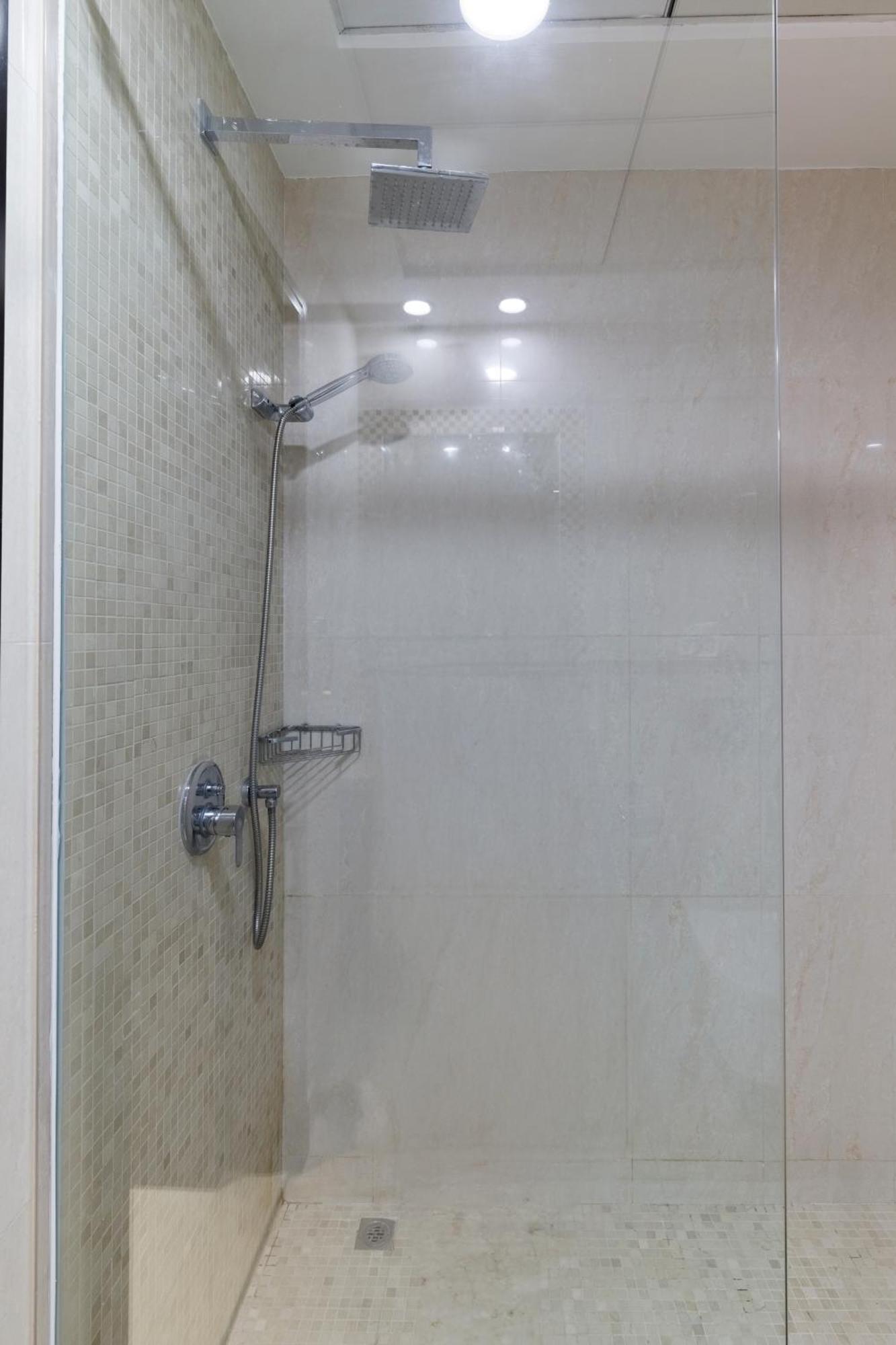 Apartment Charming Sea View 2bdr, And Pool Access