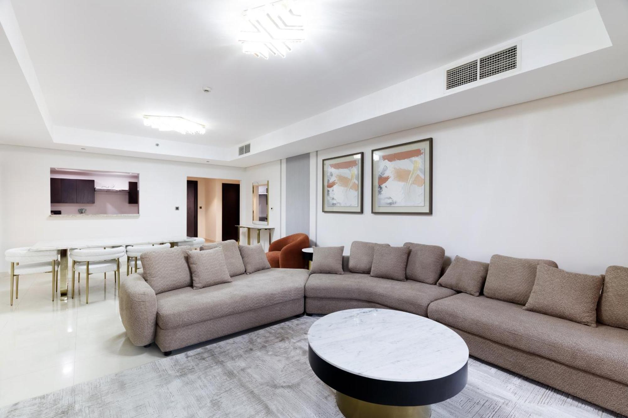 Charming Sea View 2bdr, And Pool Access * Dubai