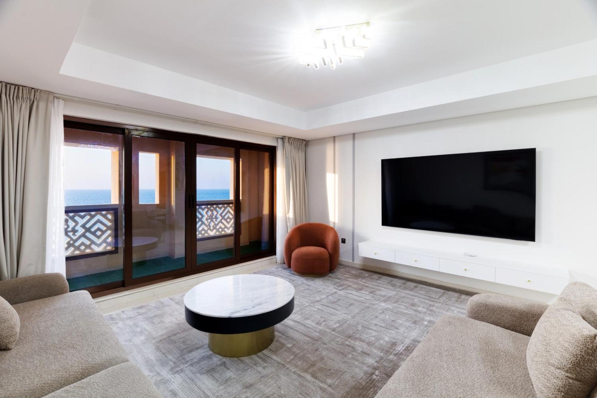 Apartment Charming Sea View 2bdr, And Pool Access