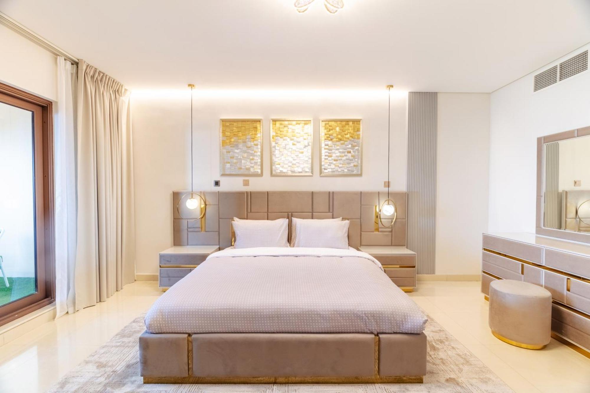 Charming Sea View 2bdr, And Pool Access * Dubai