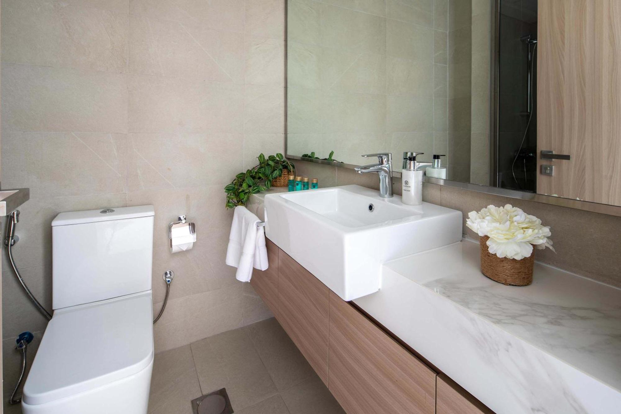 Frank Porter - Azizi Riviera 26 Apartment Dubai