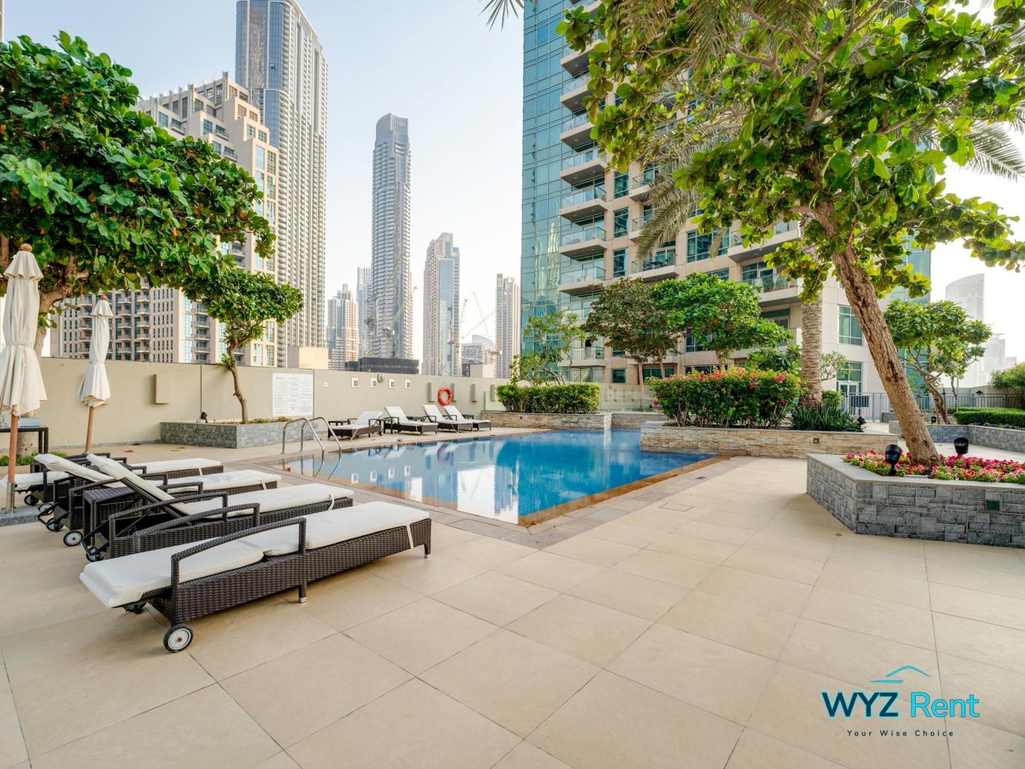 Stunning 2 Bedroom In The Heart Of Downtown, 360 Views Apartment