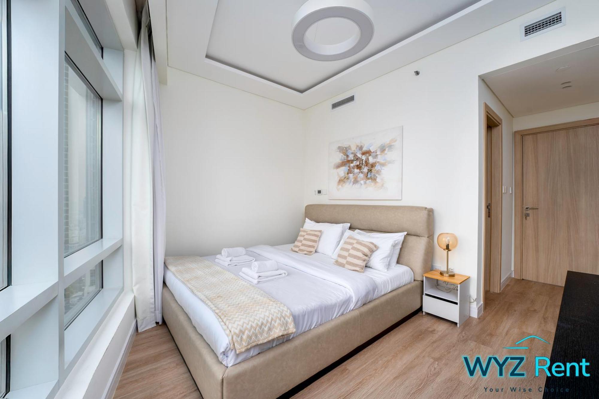 Stunning 2 Bedroom In The Heart Of Downtown, 360 Views Apartment