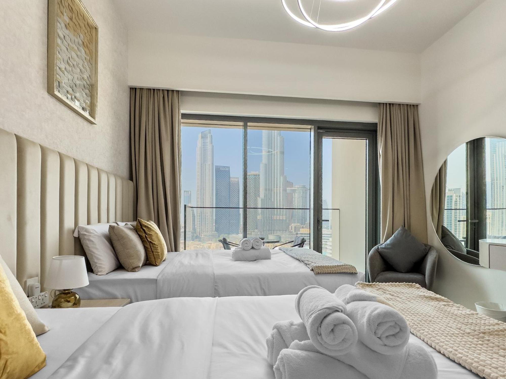 View In And Burj Khalifa View - 2 Bedroom - 3 Beds Daire