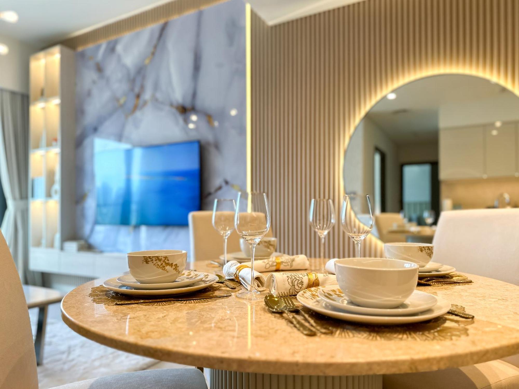 Daire View In And Burj Khalifa View - 2 Bedroom - 3 Beds *