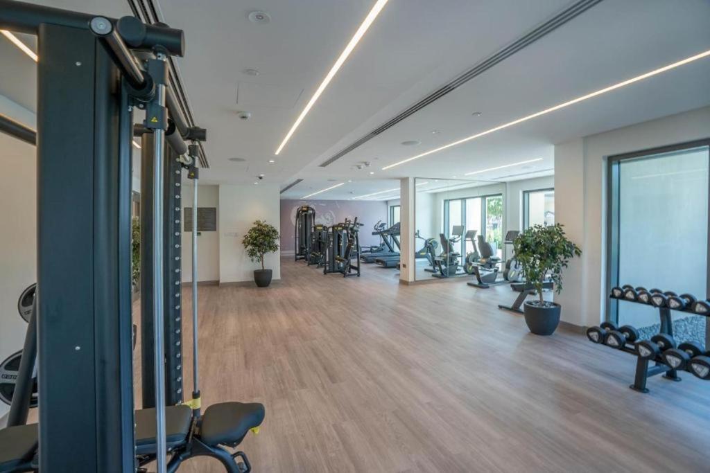 Daire View In And Burj Khalifa View - 2 Bedroom - 3 Beds *