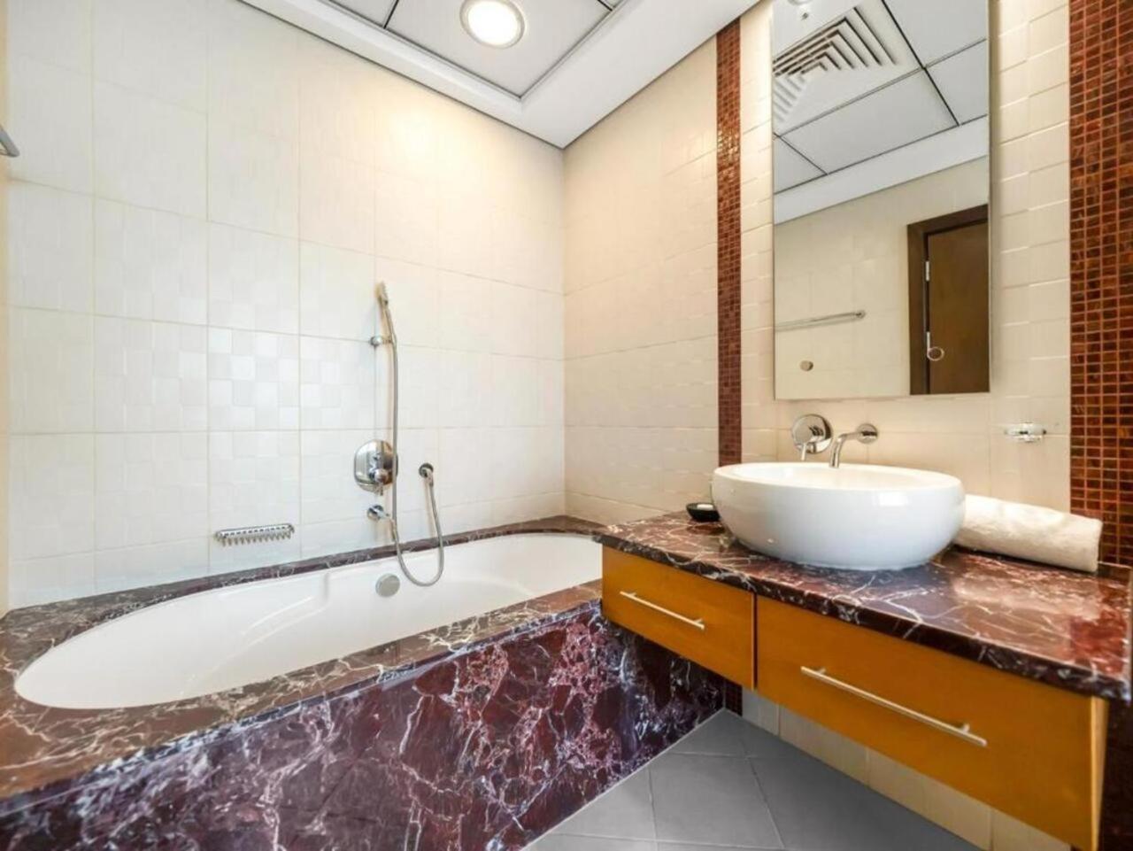 Sea & Palm View 2br Jbr Beachgem