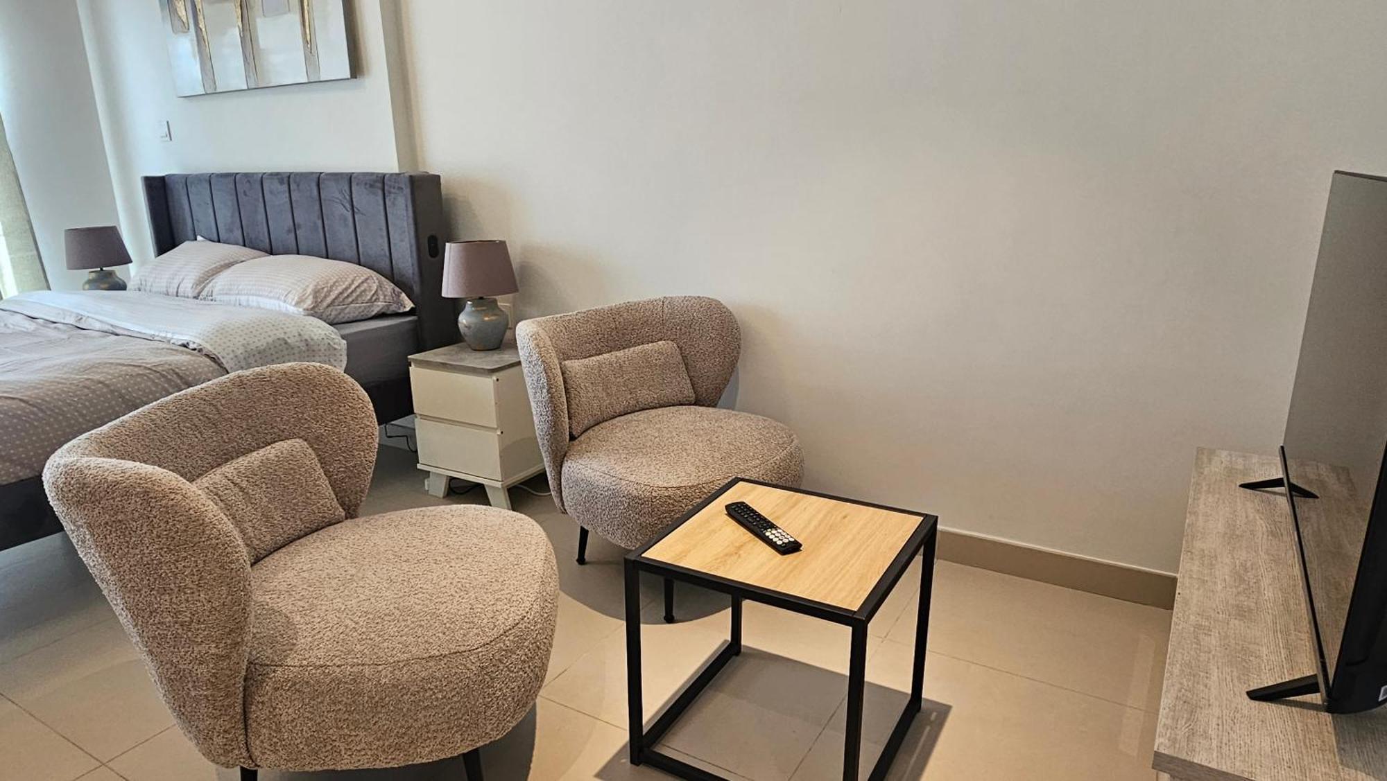 Spacious Luxurious Al Furjan Daire