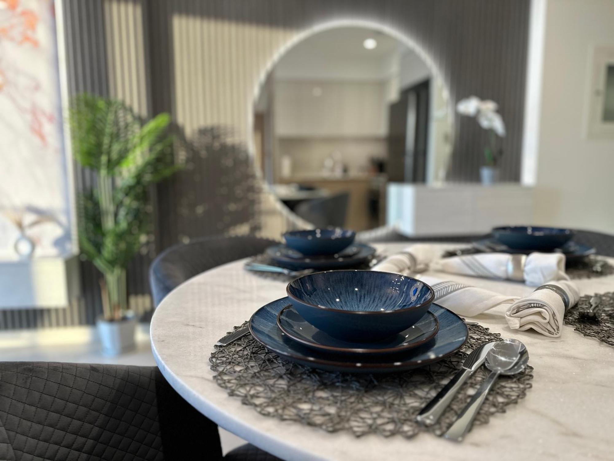 Daire View In And Burj Khalifa View - 2 Bedroom - 3 Beds Dubai