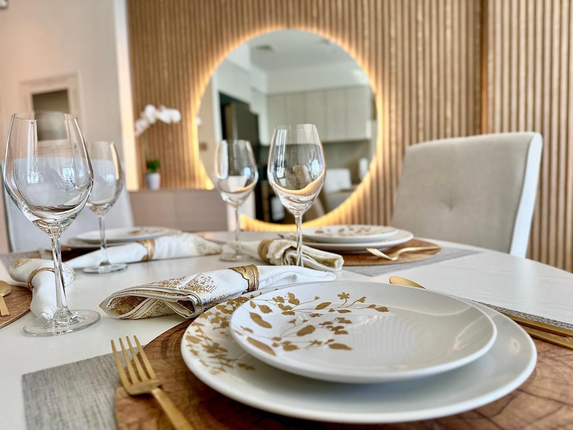 Daire View In And Burj Khalifa View - 2 Bedroom - 3 Beds *