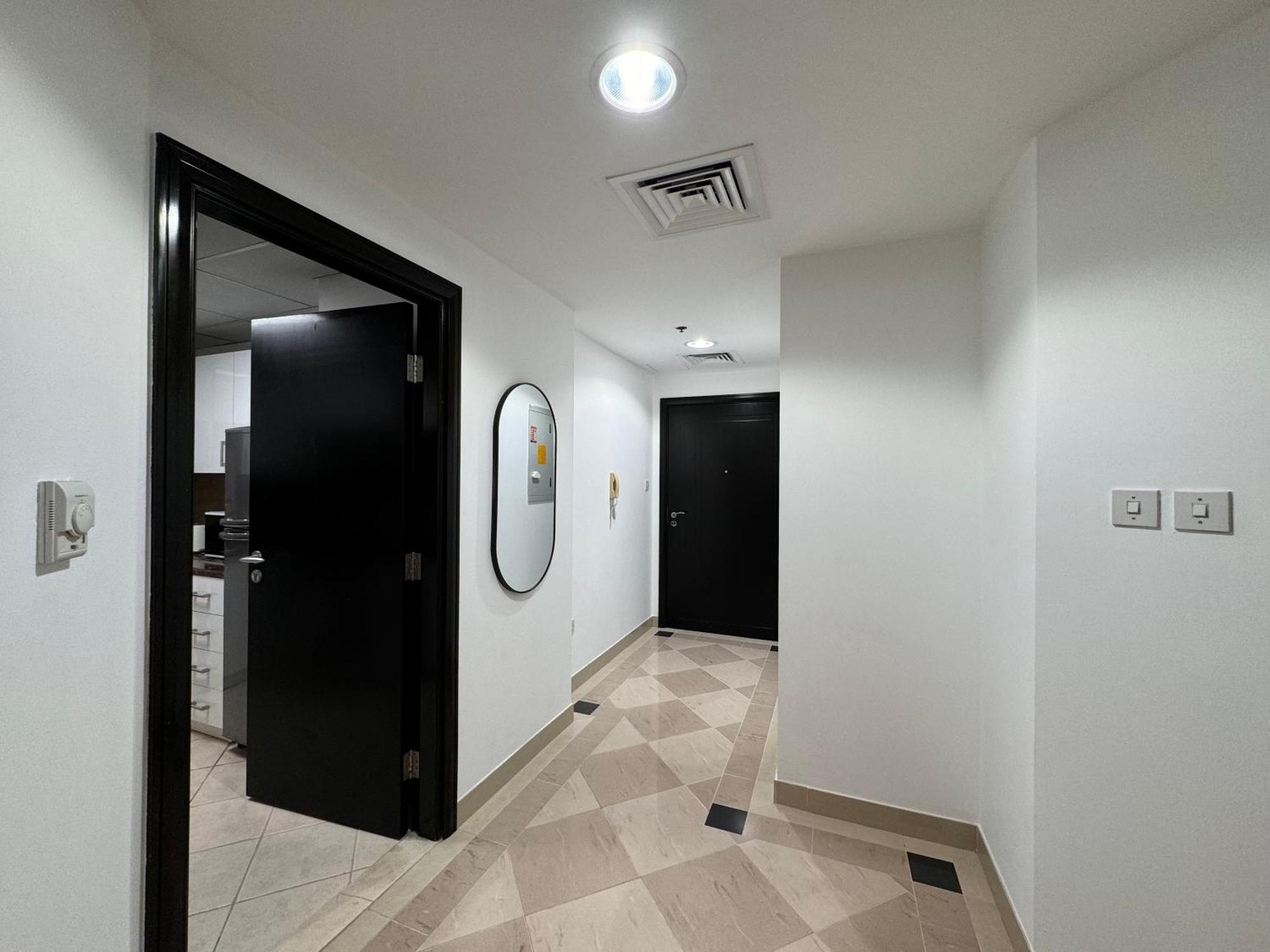 2 Bed In La Riviera Tower, Marina Near Metro And Mall, 12-min Walk To Jbr Beach!